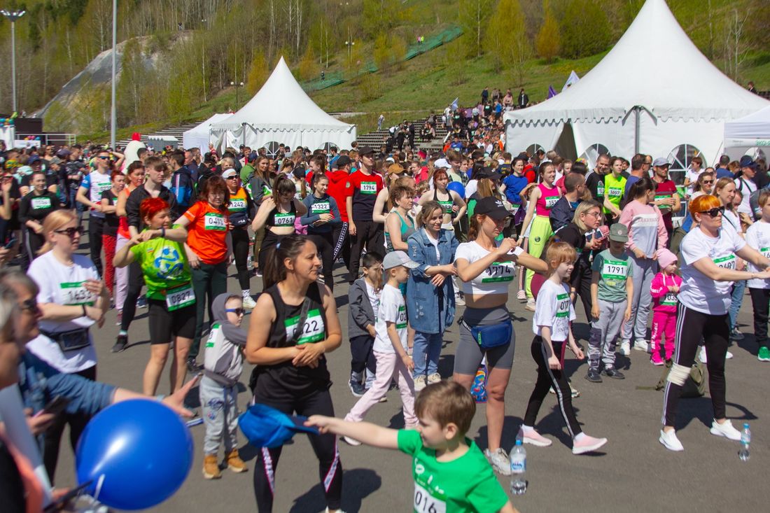 Конкурсы и акции, Спорт в Томске, Томские новости, зеленый марафон старт забег здоровье интересные новости Более 1500 участников вышли на старт Зелёного Марафона в Томске