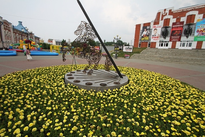 Зелень в городе, Томские новости, общественные пространства зелень в городе озеленение цветы Подрядчик из Екатеринбурга оформит более 60 цветников в Томске