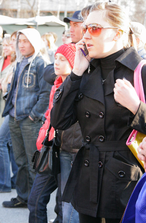 Первое мая в Томске: вечерний концерт на площади перед Дворцом Спорта