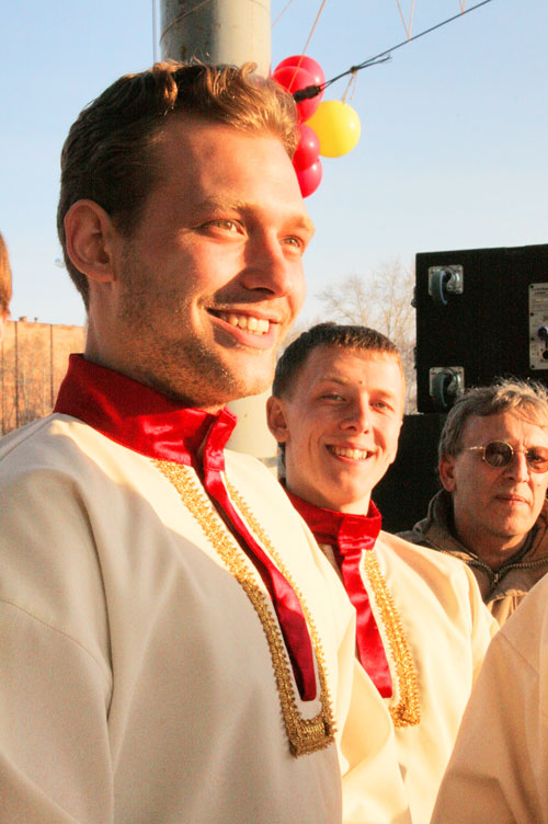 Первое мая в Томске: вечерний концерт на площади перед Дворцом Спорта