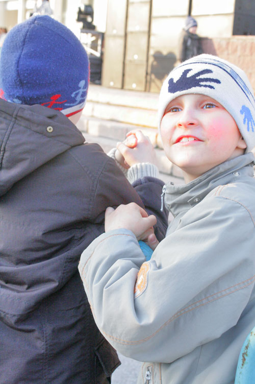 Первое мая в Томске: вечерний концерт на площади перед Дворцом Спорта