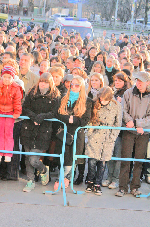 Первое мая в Томске: вечерний концерт на площади перед Дворцом Спорта