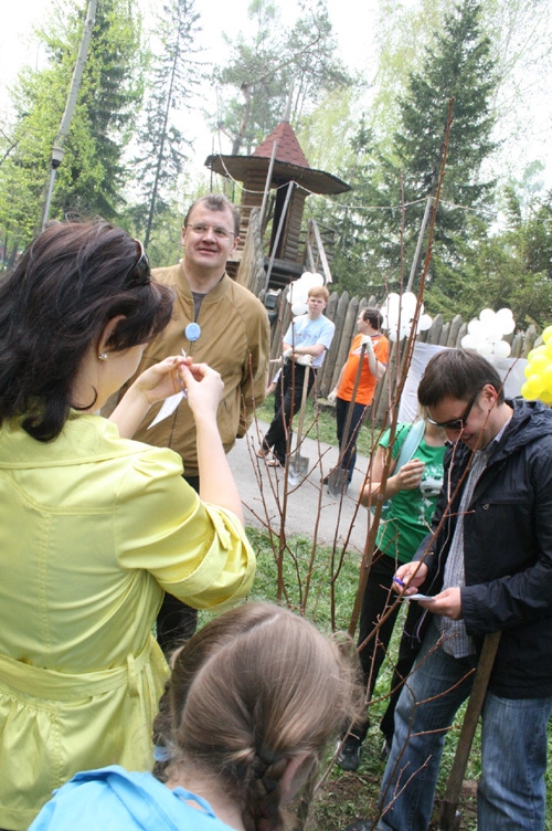 Посадка деревьев в Городском саду