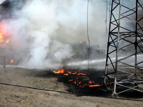 Тушение загоревшегося бензовоза в Томске