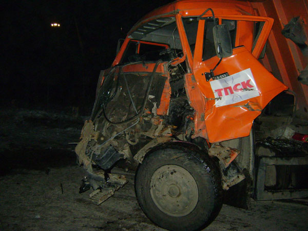 Столкновение КАМАЗа с поездом