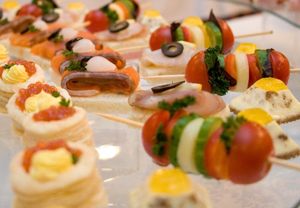 Венский Двор: заказ блюд на дом