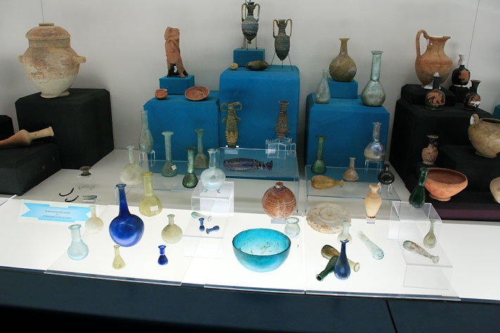 Музей Анталии, экспонаты из стекла и глины