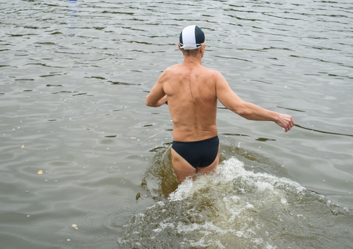 Плавание_в_холодной_воде