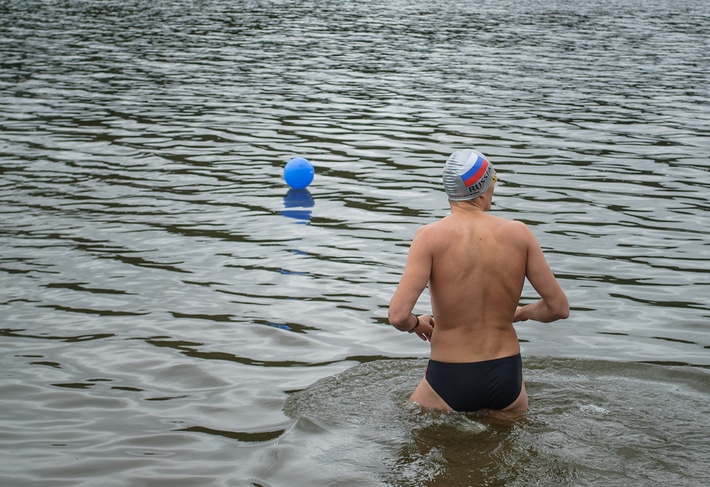 Плавание_в_холодной_воде