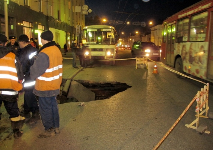 Провалился пол в автобусе