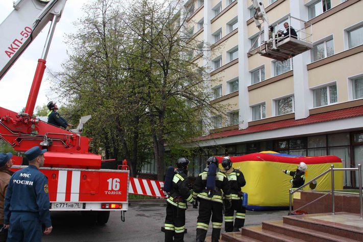 Учения в гостинице