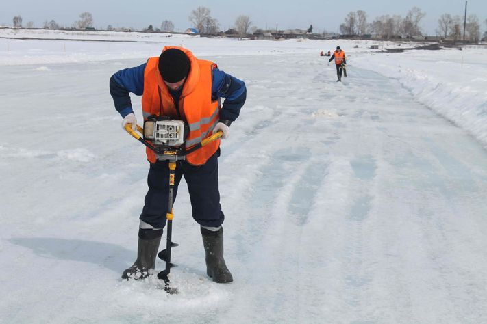 Ледовзрывные работы