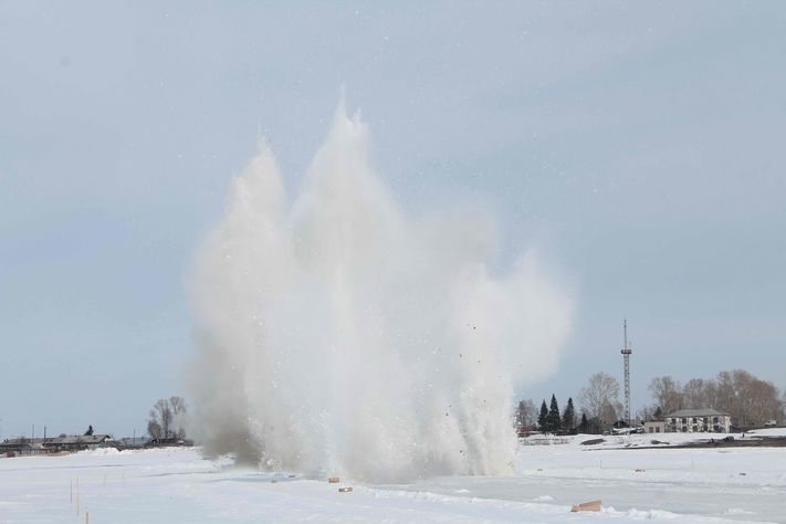 Ледовзрывные работы
