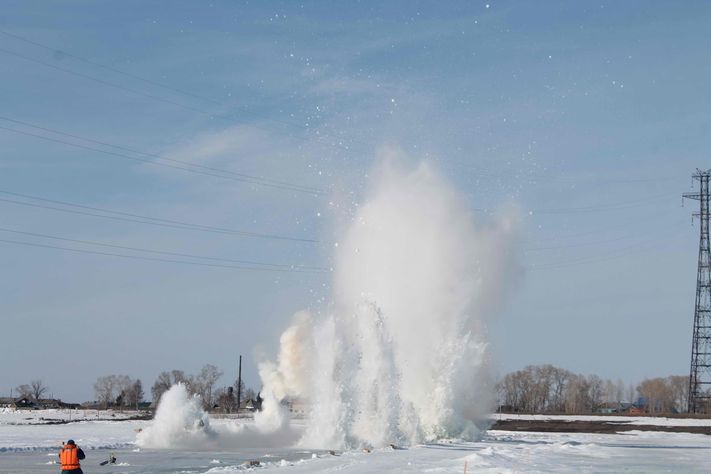 Ледовзрывные работы