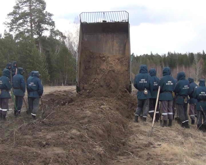 Дамба на реке Ум Томск