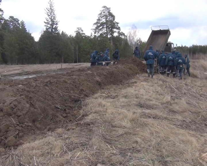 Дамба на реке Ум Томск