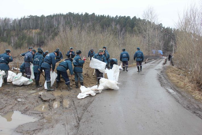 Укрепление берега в томском поселке