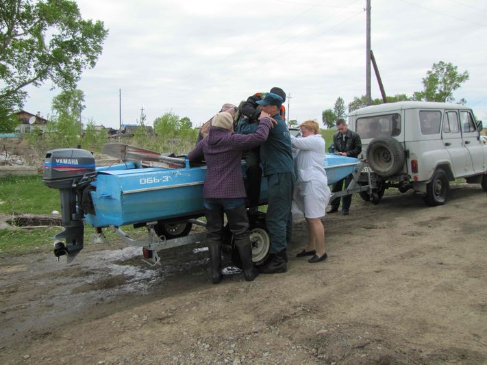 Могочино спасатели помогают