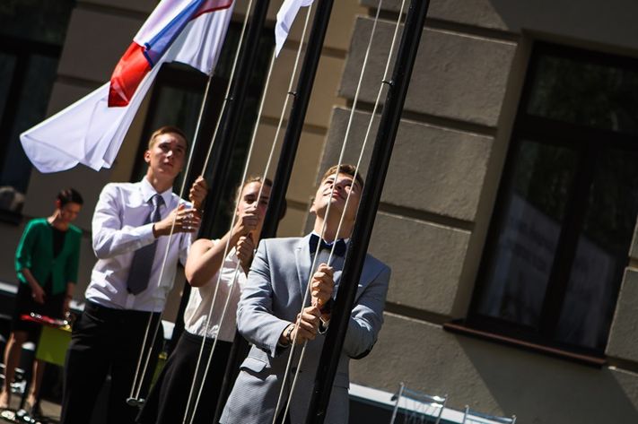 новое здание томского Гуманитарного лицея