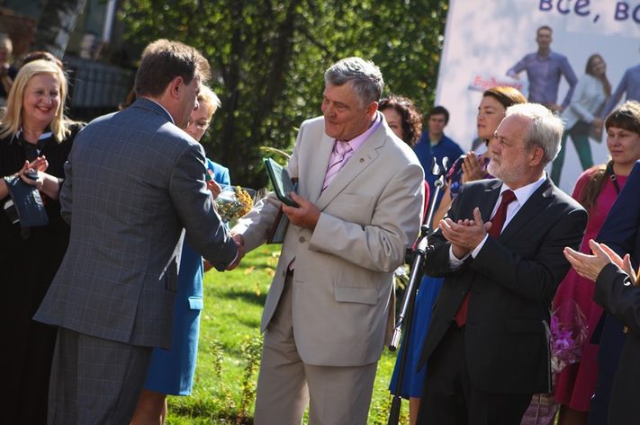 новое здание томского Гуманитарного лицея