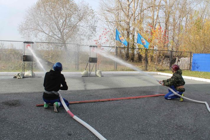 Соревнования по пожрано-прикладному спорту среди школьников