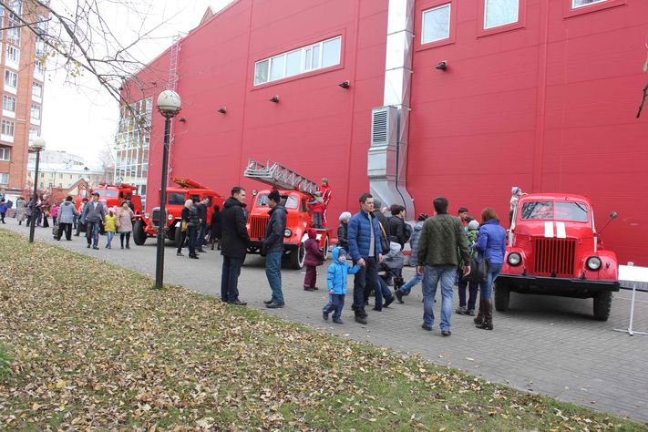 Выставка техники ГУ МЧС