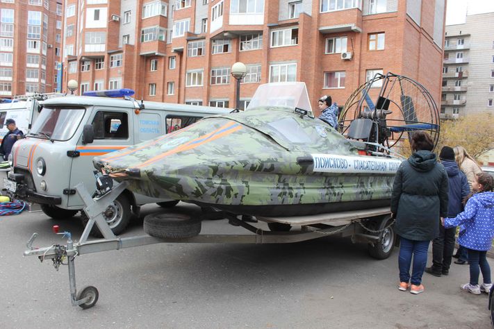 Выставка техники ГУ МЧС