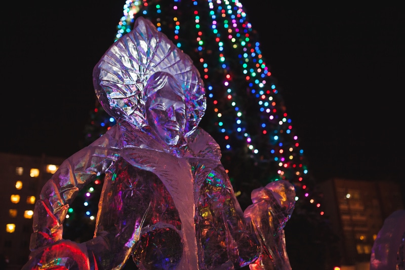Новый год ❄, Томские новости, иллюминация освещение город праздник новый год когда включат елки На улицах Томска монтируют праздничную иллюминацию