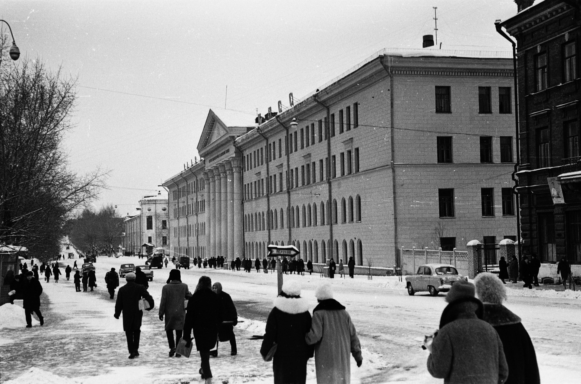 Принято в 1960 году. Томск 1960. ТУСУР Томск в СССР. Томское студенчество 1960. Томск студенты 1960-е.