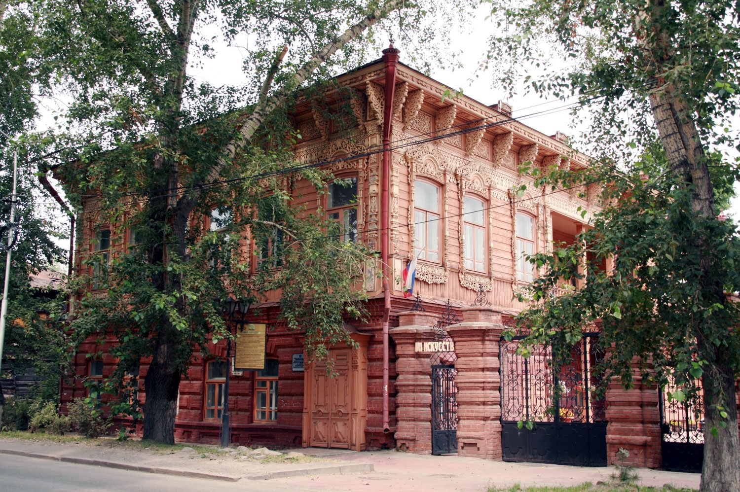 Гид по городу.7 деревянных домов Томска, которые стоит увидеть - Город -  Томский Обзор – новости в Томске сегодня