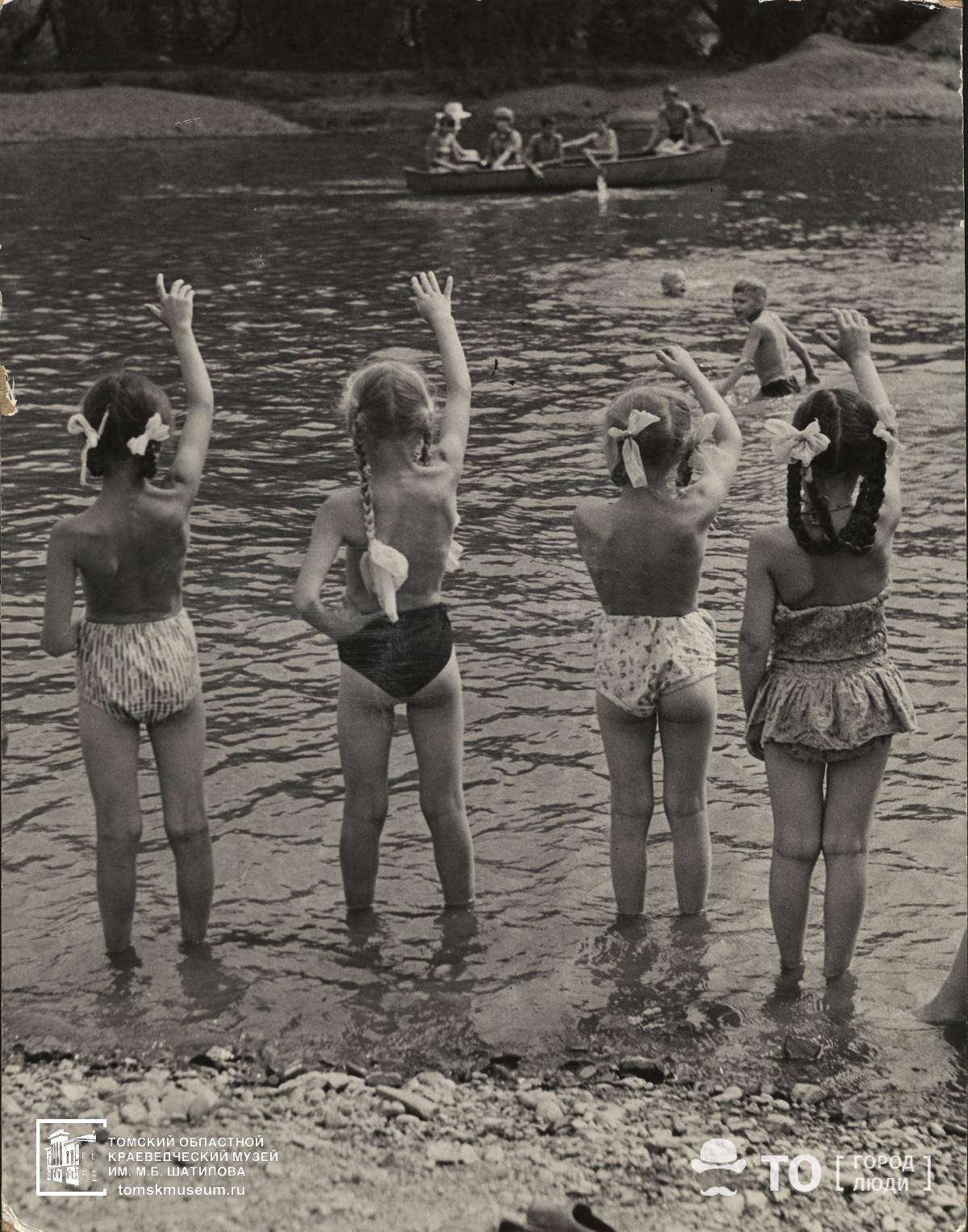 Купание в лагере. Пионерский лагерь СССР пляж. Пляж Пионерский лагерь Артек 1934.