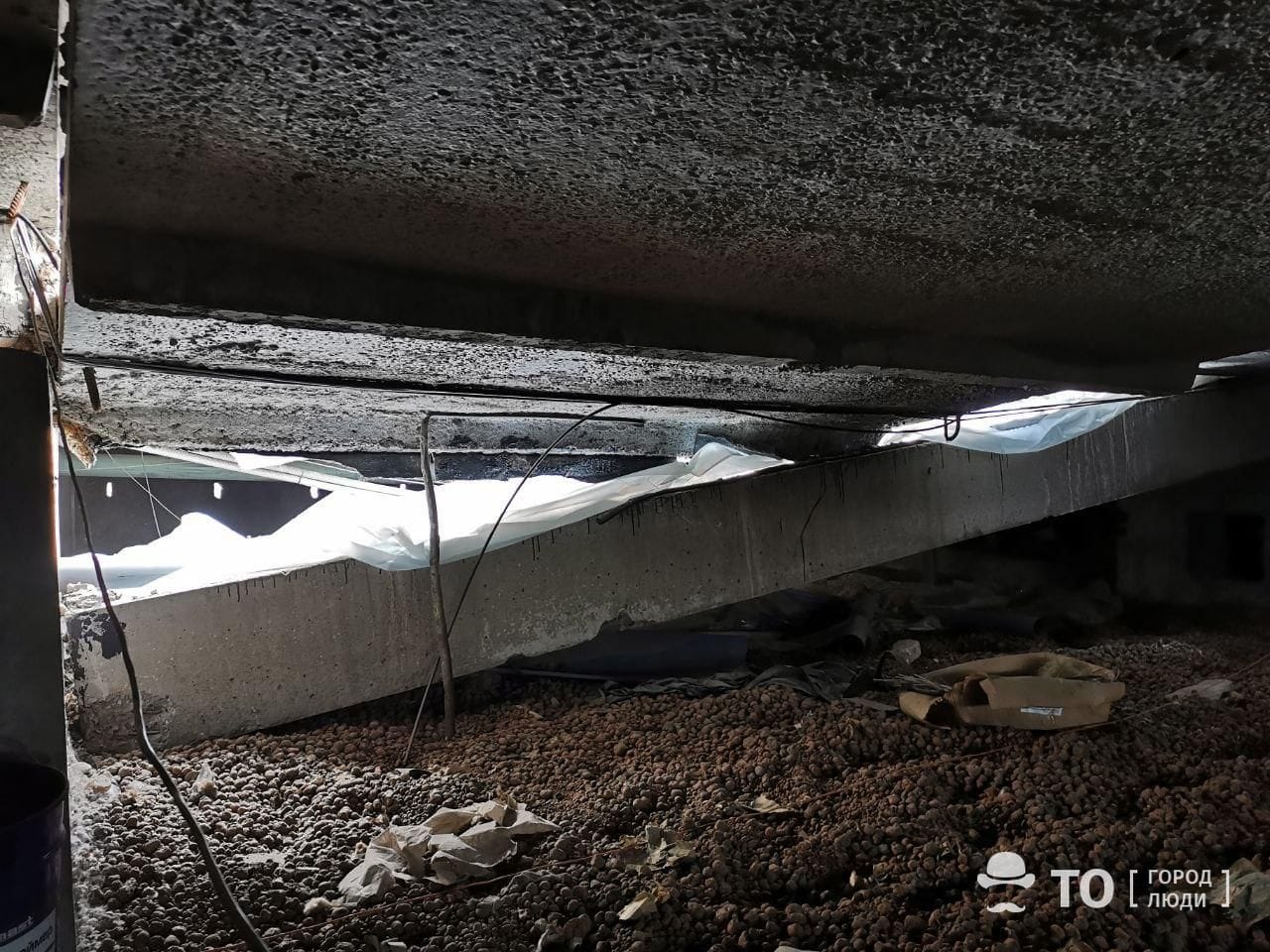 Происшествия, Томские новости, упала крыша обрушилась крыша многоквартирник происшествия в Томске В Томске обвалилась часть крыши многоэтажки