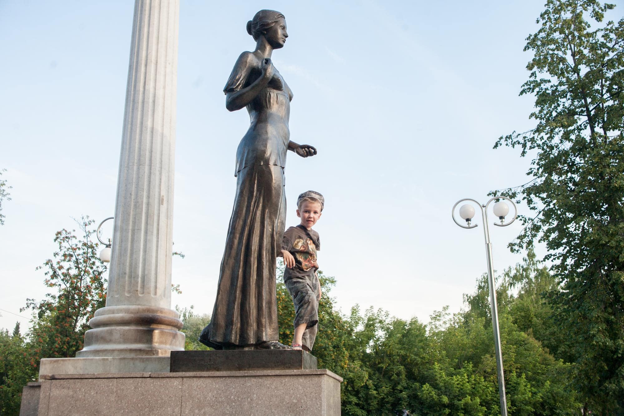 Город, Памятники, гнедых умер томск скульптор беременная татьяна 9 работ Николая Гнедых в Томске