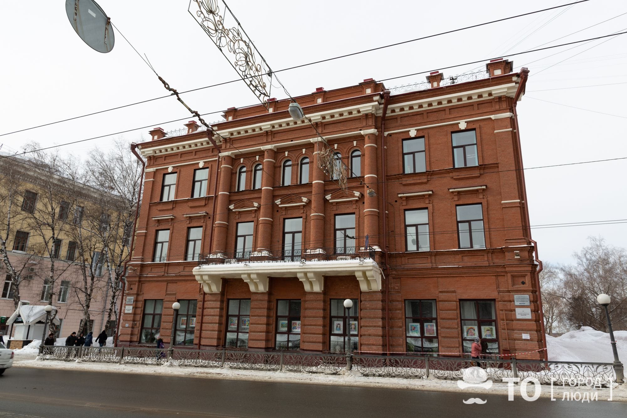 Дом на площади.Главный конструктор «Чайки» Владимир Носаков о томском  детстве 1950-х, городских зарисовках и страсти к автомобилям - Интервью -  Томский Обзор – новости в Томске сегодня