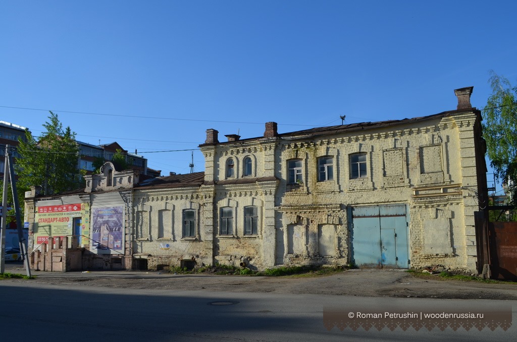 Томские новости, снос деревянная каменная архитектура В центре Томска сносят старинный кирпичный дом