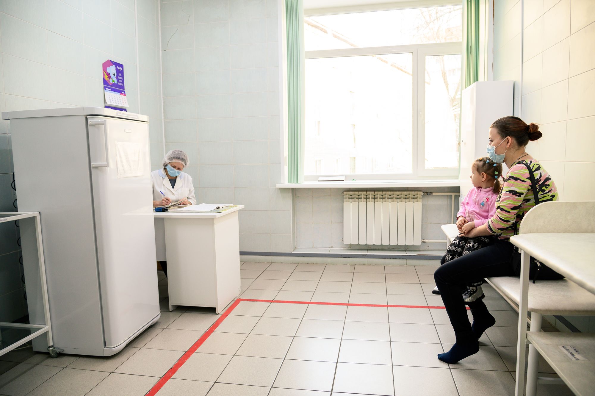 Коронавирус (Covid-19), Томские новости, прививка вакцина лечение уколы ковид спутник В Томской области более 61 тыс. человек поставили вакцину от COVID-19