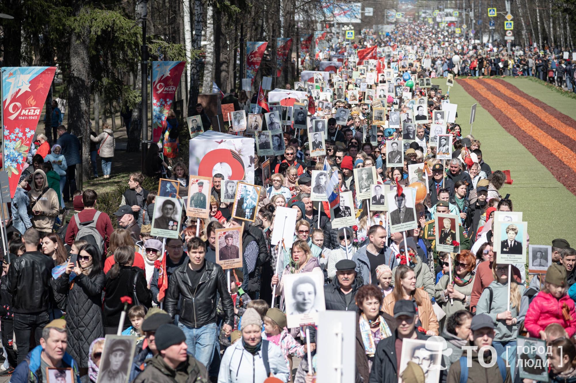 Во сколько парад в томске. Парад 9 мая Томск. Бессмертный полк Томск 2012. Парад Томск 2024. День Победы парад 2022 Томск.