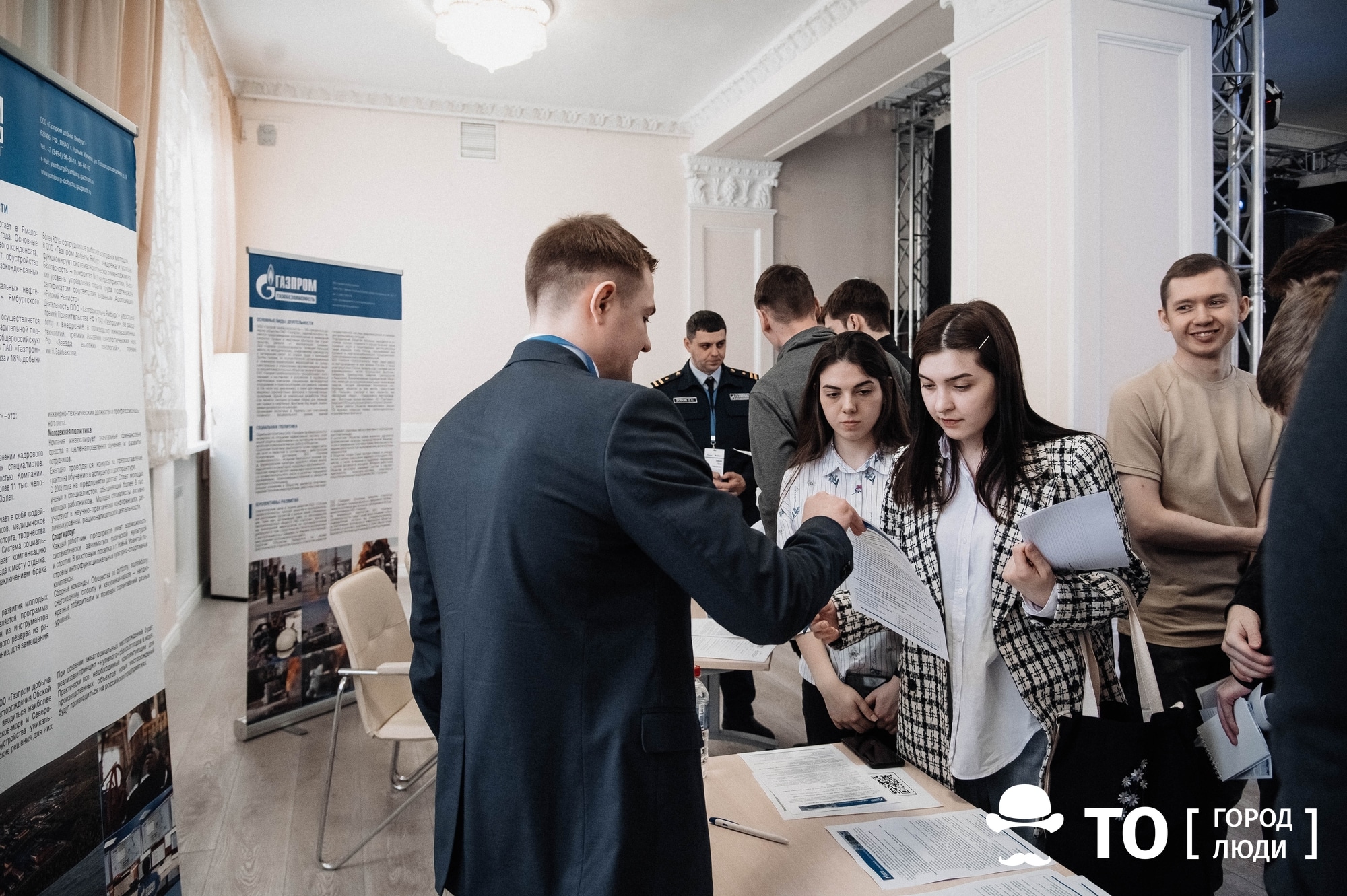 Студенты Томского политеха приняли участие в ярмарке вакансий «Газпрома» -  Томский Обзор – новости в Томске сегодня