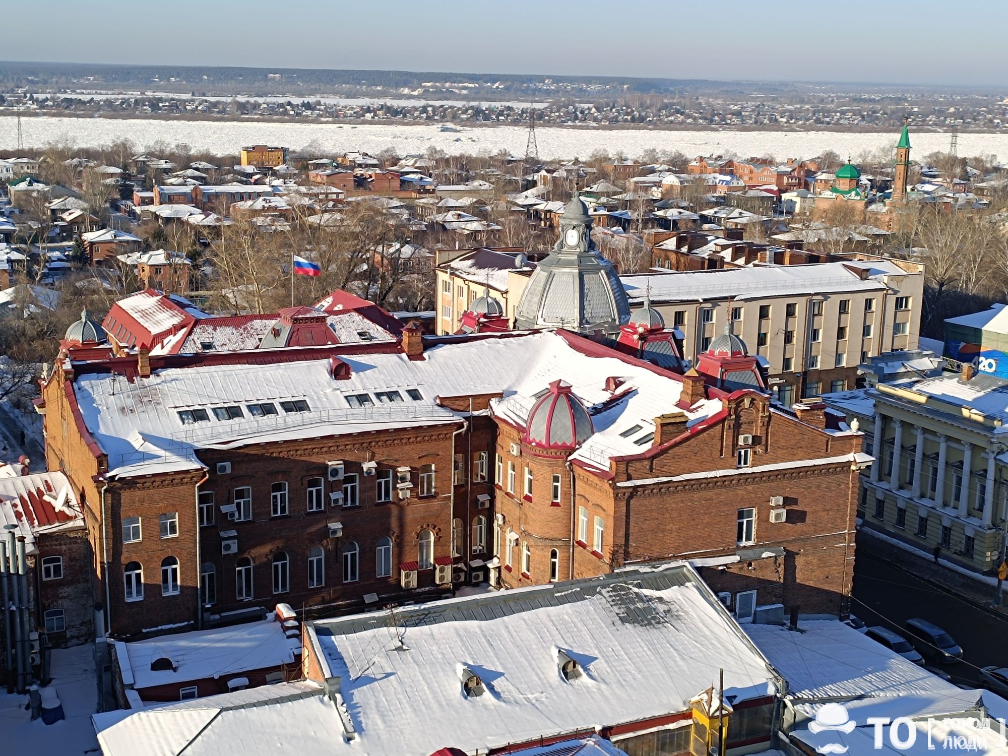 Город, Погода и природа, снег город интересные новости Томска альпинисты вид сверху Центр Томска под ноябрьским снегом глазами промышленного альпиниста