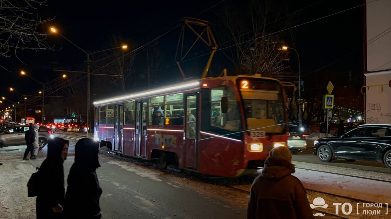 Город, Томские новости, общественный транспорт интересные новости Томска движение как работают маршрутки в новогоднюю ночь В Томске скорректировали расписание общественного транспорта в новогоднюю ночью