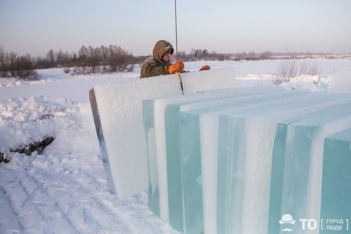 Город, Новый год ❄, Томские новости, лед заготовка город скульптуры интересные новости Томска В Томск привезли лёд для фигур и горок на Ново-Соборной