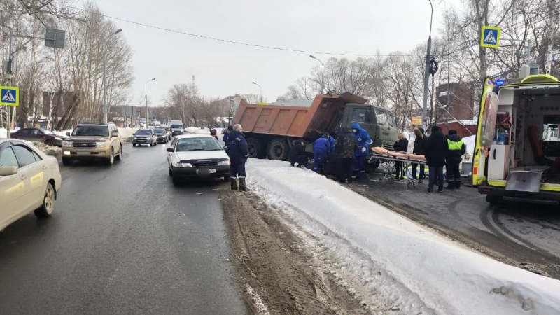 Происшествия, Томские новости, авария ДТП врезались пострадали сводка аварии жесть Томска В Томске женщина попала под колеса КамАЗа
