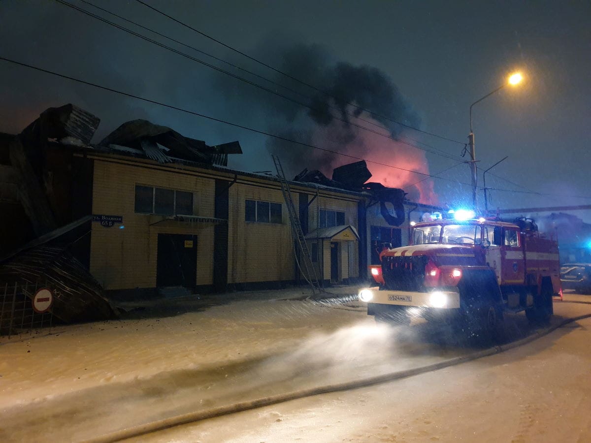 Происшествия, Томские новости, пожар горит загорелось сводки происшествия жесть Томска Утром в Томске произошел крупный пожар