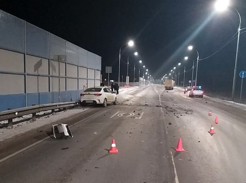 Происшествия, Томские новости, авария ДТП врезались пострадали сводка происшествий Утром под Томском столкнулись встречные Kia Rio и грузовик, один человек пострадал