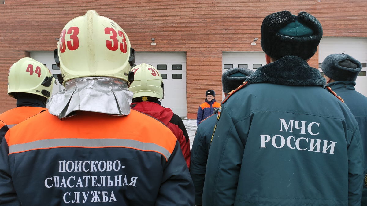 Происшествия, Томские новости, полынья происшествия пострадали утонули толщина льда В Томском районе четыре рыбака на снегоходах попали в полынью