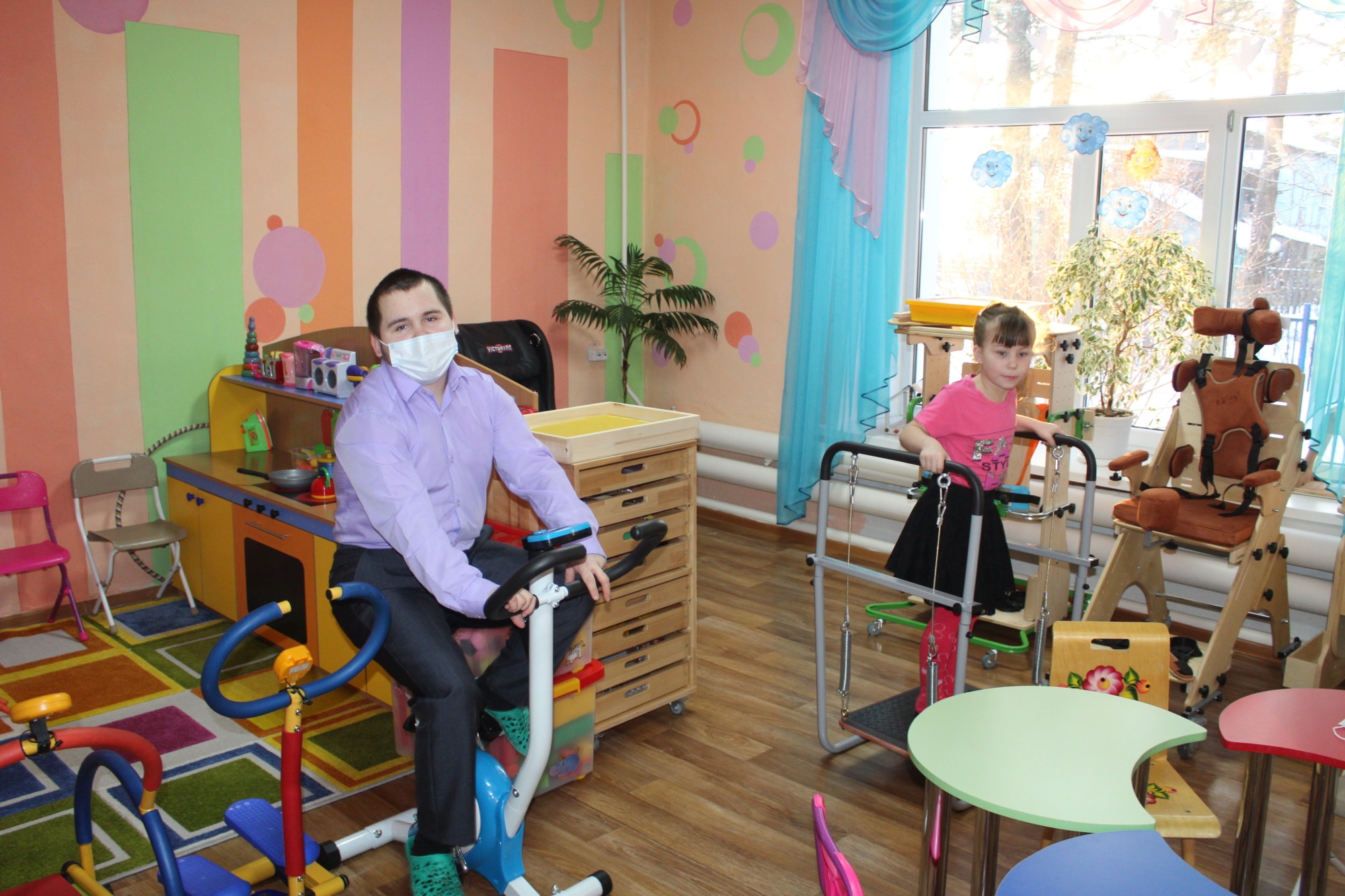 Социальная сфера, Томские новости, центр помощи социальная поддержка дети-инвалиды В одном из районов Томской области открылся домашний микрореабилитационный центр