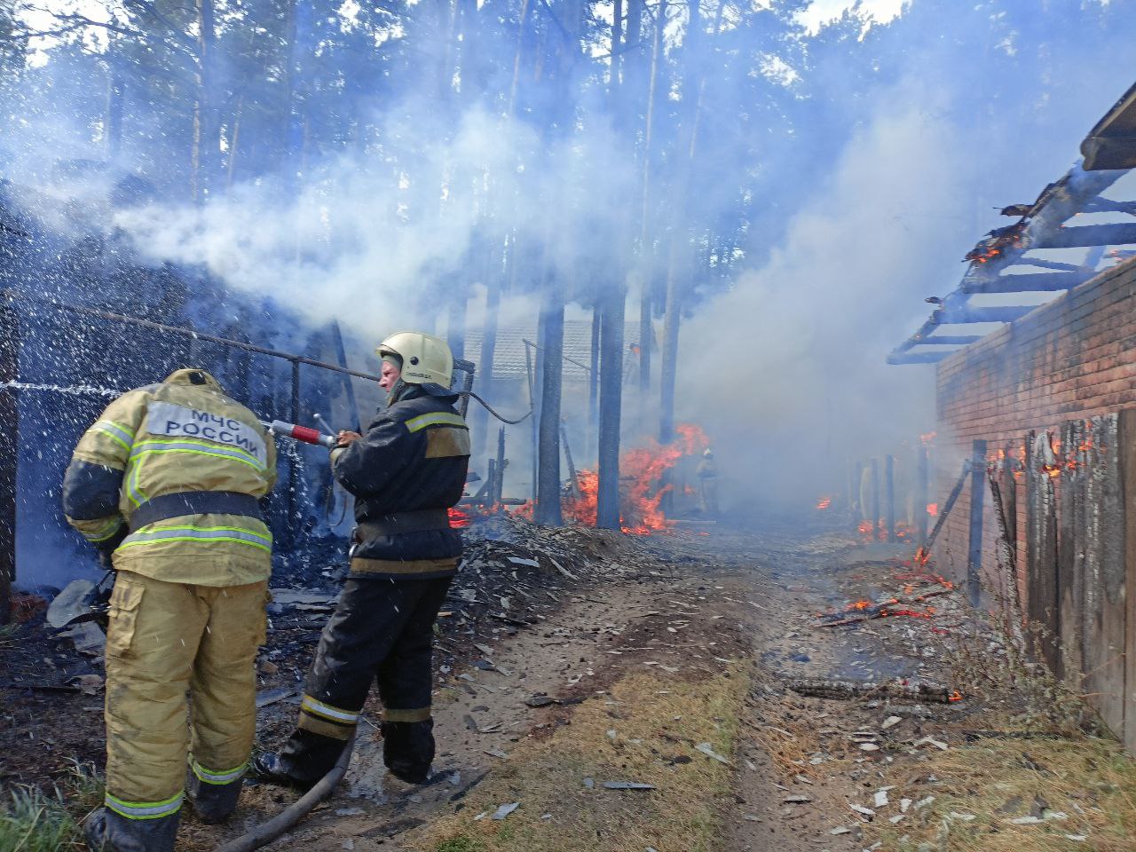 Происшествия, Томские новости, пожар горит огонь сводка происшествий жесть Томска лесные пожары В Тимирязево произошел крупный пожар