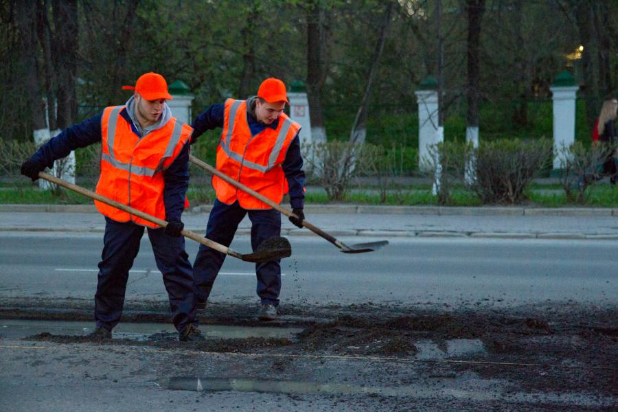 Городское благоустройство, Томские новости, Вдоль проспекта Ленина в Томске начали менять тротуарную плитку