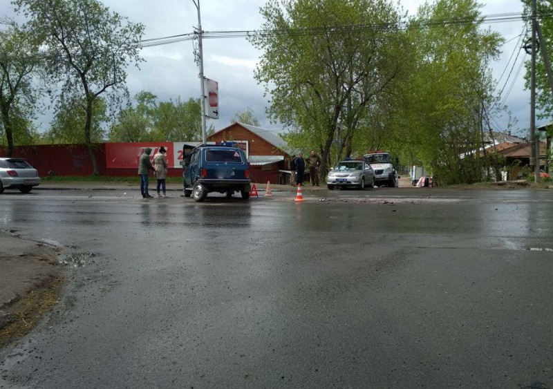 Происшествия, Томские новости, дтп авария сводка происшествий врезались пострадали Пожилой водитель «Нивы» пострадал в тройном ДТП в Томске