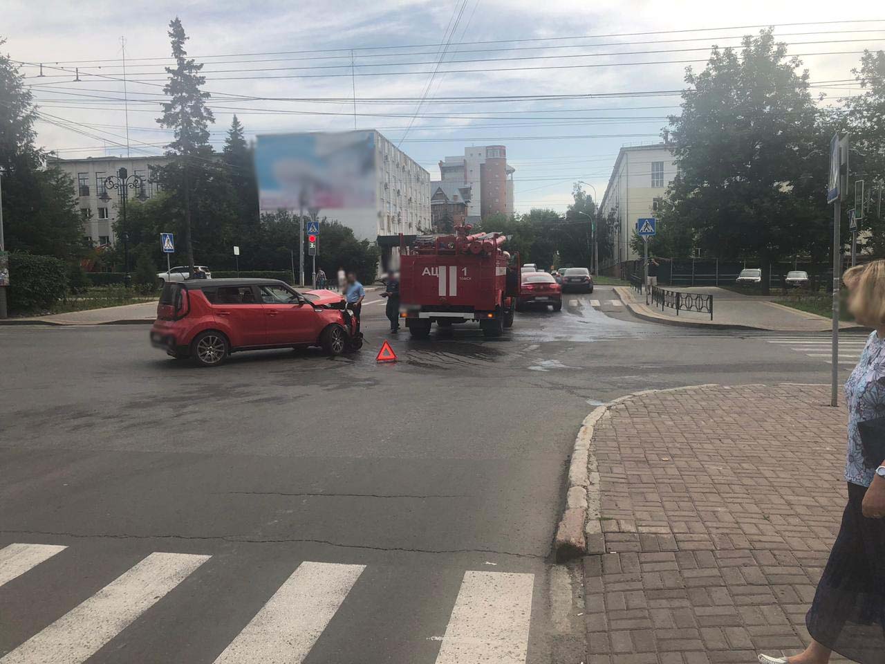 Происшествия, Томские новости, аварии ДТП происшествия Пожарный автомобиль в Томске попал в аварию по пути к месту ДТП